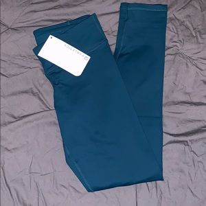 *NWT* Fabletics leggings